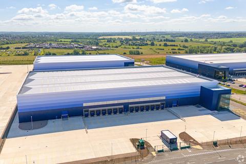Distribution warehouse to rent, Mere Ln Lutterworth LE17 4FA