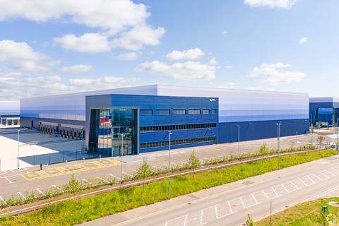 Distribution warehouse to rent, Mere Ln Lutterworth LE17 4FA