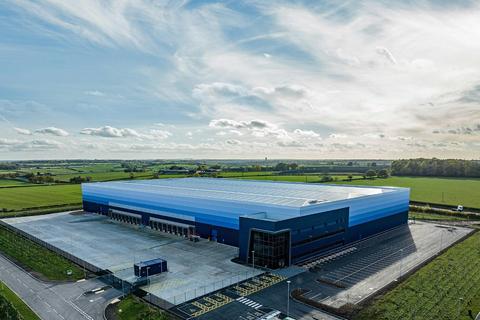 Distribution warehouse to rent, Magna Park S Lutterworth LE17