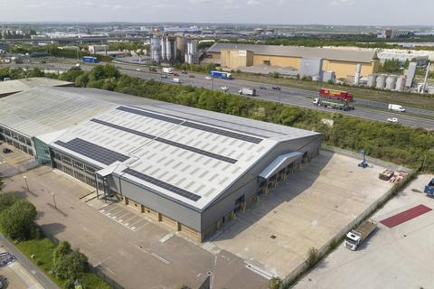 Distribution warehouse to rent, Weston Ave Grays RM20 3FH