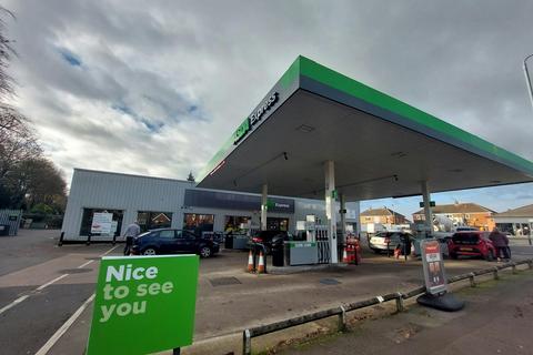 Retail property (high street) to rent, North Rd Retford DN22 7XQ