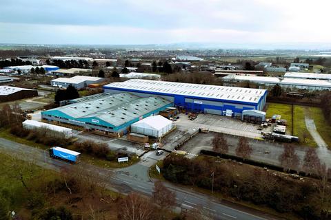 Warehouse to rent, First Av Deeside CH5 2NU