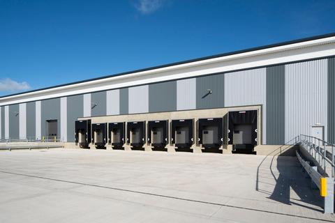 Distribution warehouse to rent, Callister Rd Burton Upon Trent DE14 2SY