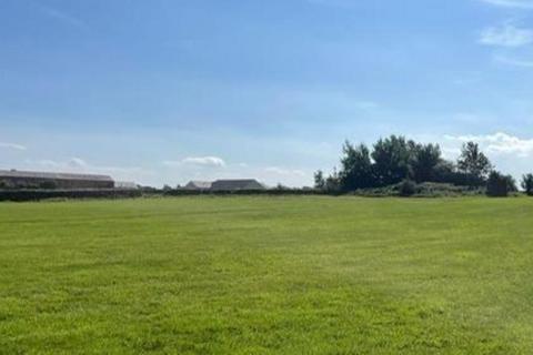 Land to rent, Rowley Mile Stands Newmarket CB8 0TF