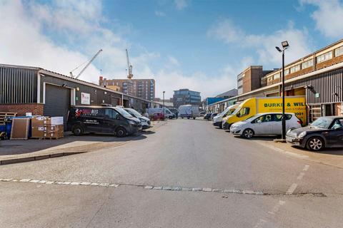 Warehouse to rent, Rosemary Rd London SW17 0AR