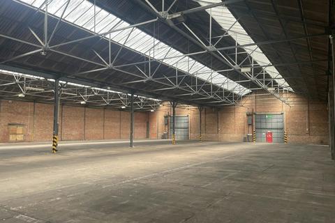 Warehouse to rent, Wellington Ave Stratford Upon Avon CV37 8QR