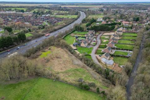 Land to rent, Windmill Hl Newmarket CB8 7PG