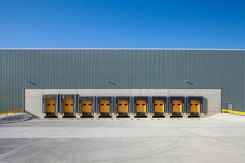 Distribution warehouse to rent, Liverpool International Business Park Liverpool L24 8RL