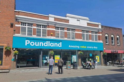 Retail property (high street) to rent, 88-90 High St Maidenhead SL6 1PT