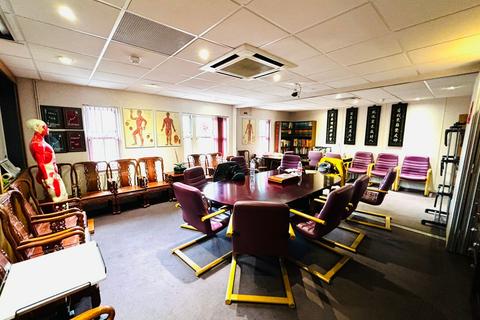 Office to rent, 430 Archway Rd London N6 4JH