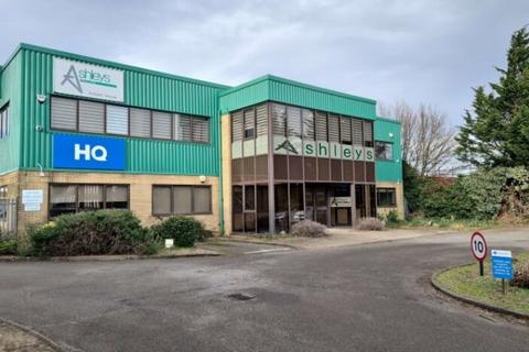 Office to rent, Wilbury Way Hitchin SG4 0TW