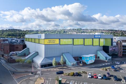 Retail property (high street) to rent, St Michael's Way Gateshead NE11 9YG