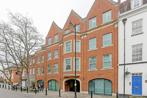 Office to rent, 59-60 Thames St Windsor SL4 1TX