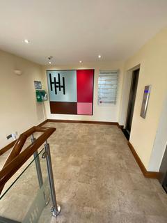 Office to rent, 7 High St Teddington TW11 8EE