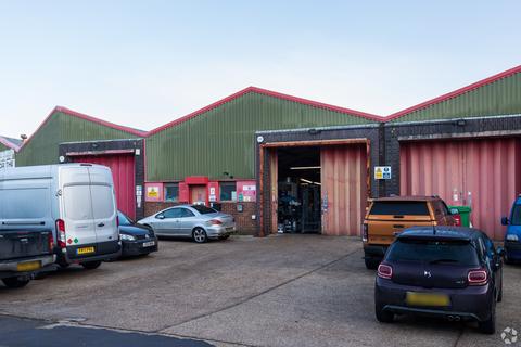 Warehouse to rent, Victoria Rd Ashford TN23 7HJ