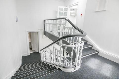 Office to rent, 1 Kingsland High St London E8 2JS
