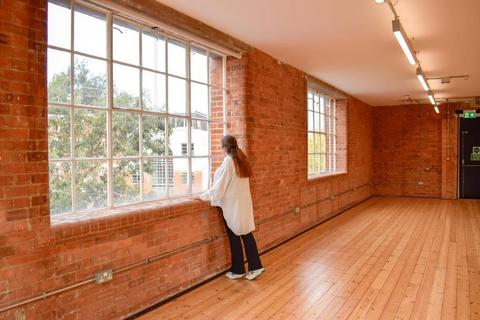 Office to rent, 9 Brighton Ter London SW9 8DJ