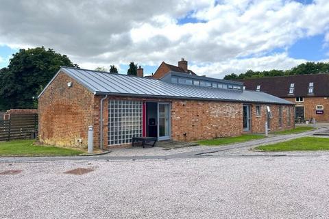 Office to rent, Banbury Rd Ashorne CV35 0AA