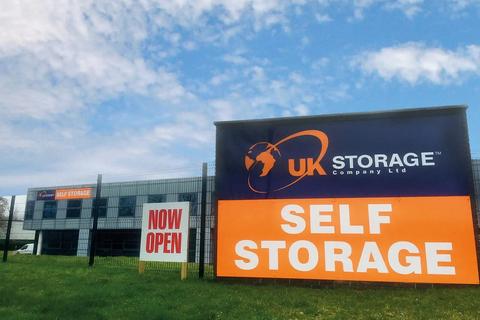 Warehouse to rent, 22-23 Westmead Industrial Estate Swindon SN5 7YT