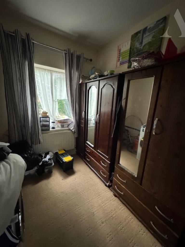 7 Azalea bedroom
