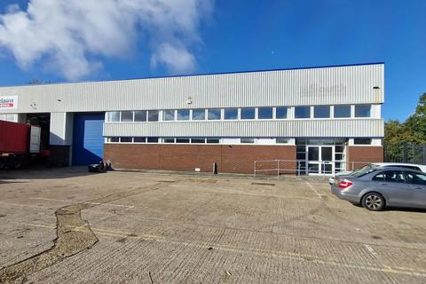 Distribution warehouse to rent, Brunel Rd Totton SO40 3SH