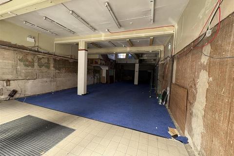 Retail property (high street) to rent, 2-4 Station Rd Colwyn Bay LL29 8BU