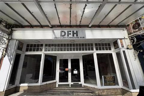 Retail property (high street) to rent, 7 Station Rd Colwyn Bay LL29 8BU