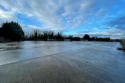 Land to rent, Whelford Rd Fairford GL7 4DT