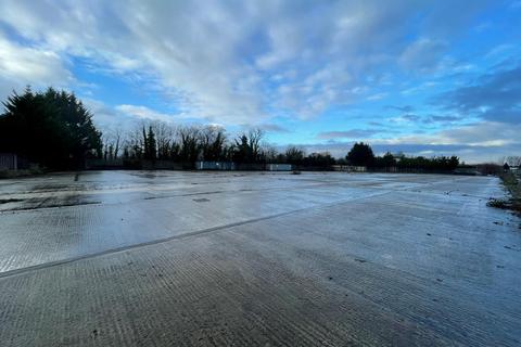 Land to rent, Whelford Rd Fairford GL7 4DT