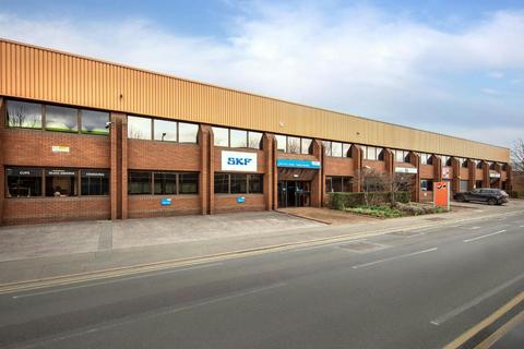 Warehouse to rent, 83 Buckingham Ave Slough SL1 4PN