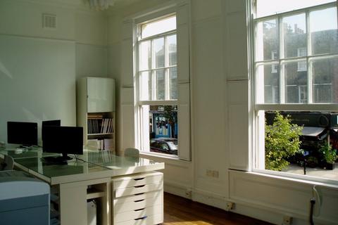 Office to rent, 25B Lloyd Baker St London WC1X 9AT