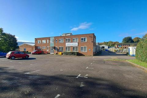 Warehouse to rent, Stephenson Rd Basingstoke RG21 6XR