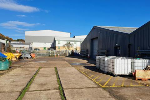 Warehouse to rent, Stephenson Rd Basingstoke RG21 6XR