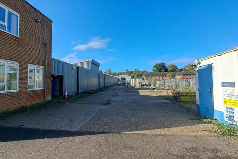 Warehouse to rent, Stephenson Rd Basingstoke RG21 6XR