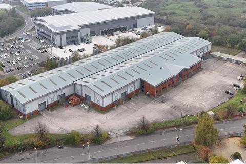Industrial unit to rent, Coxwell Ave Wolverhampton WV10 9RT