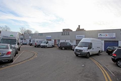 Warehouse to rent, Zennor Rd London SW12 0PS