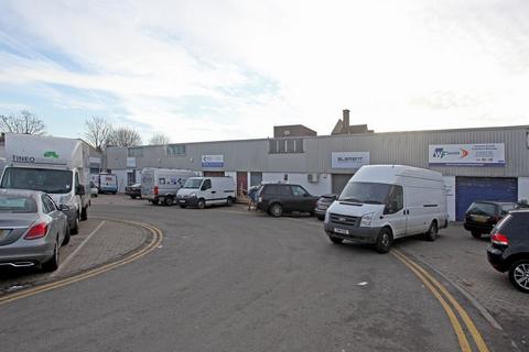 Warehouse to rent, Zennor Rd London SW12 0PS