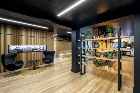 Office to rent, 215 Bothwell St Glasgow G2 7EZ