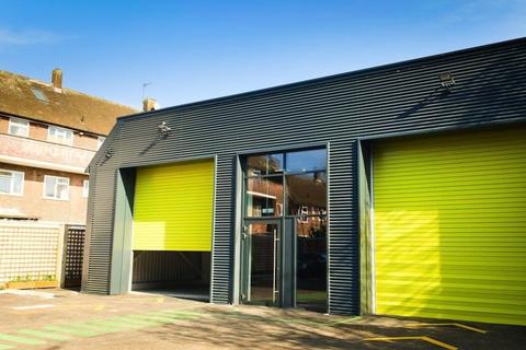 Warehouse to rent, 2 Culvert Rd London SW11 5BD