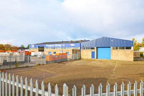 Warehouse to rent, 11-12 Albone Way Biggleswade SG18 8BN
