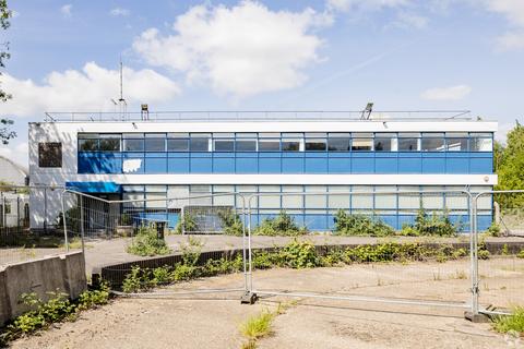 Office to rent, Wyvern Way Uxbridge UB8 2XN