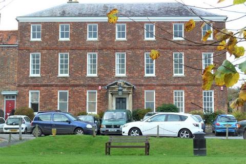 Office to rent, 1 The Green Marlborough SN8 1AL