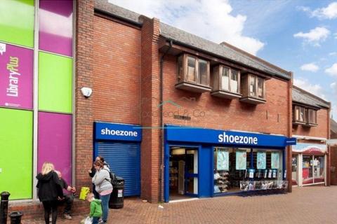 Retail property (high street) to rent, 8 Pebble Ln Wellingborough NN8 1AS