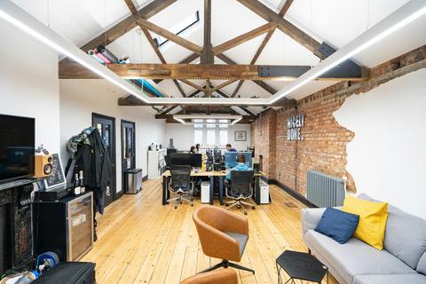 Office to rent, 149-150 Friar St Reading RG1 1EX