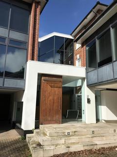 Office to rent, 27 Oxford St Newbury RG14 1JG