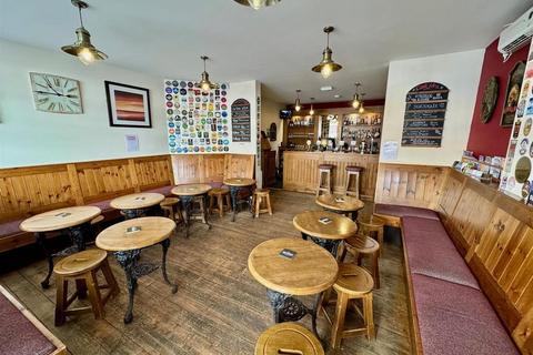 Retail property (high street) for sale, 2 Union St Filey YO14 9DZ