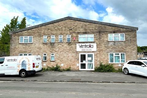 Industrial development to rent, Newtown Rd Henley On Thames RG9 1HG