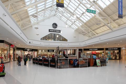 Retail property (high street) to rent, Kingsgate Shopping Centre Huddersfield HD1 2QB