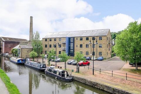 Office to rent, Ashley Ln Shipley BD17 7DB