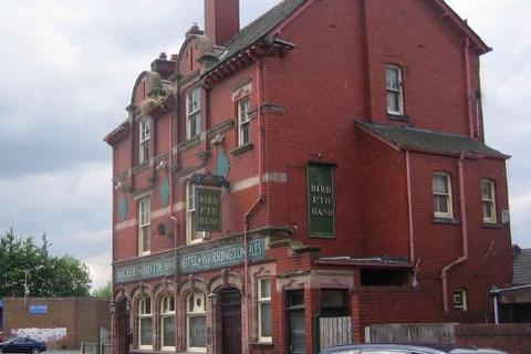 Pub for sale, 100-102 Gidlow Ln Wigan WN6 7DY
